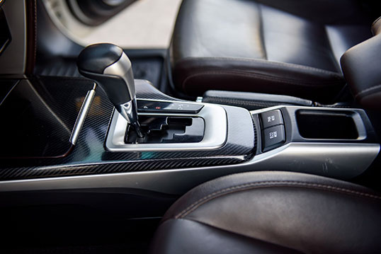 Toyota Fortuner Gear console