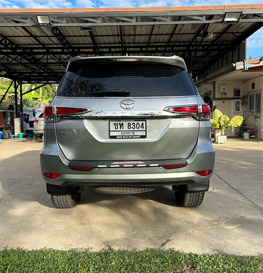 Toyota Fortuner exterior view